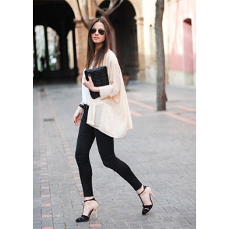 What to wear with black jeans?