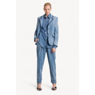 The elegant and comfortable women's denim suits