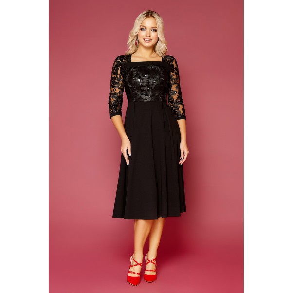 Evening clothes for women with plus size