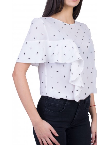 White Women's Blouse B 21111 / 2021 White Women's Blouse B 21111 / 2021