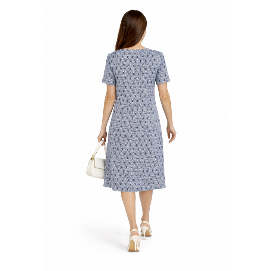 Rochie albă deschisă cu ornamente negre și buzunare practice 24136 / 2024 Rochie albă deschisă cu ornamente negre și buzunare practice 24136 / 2024