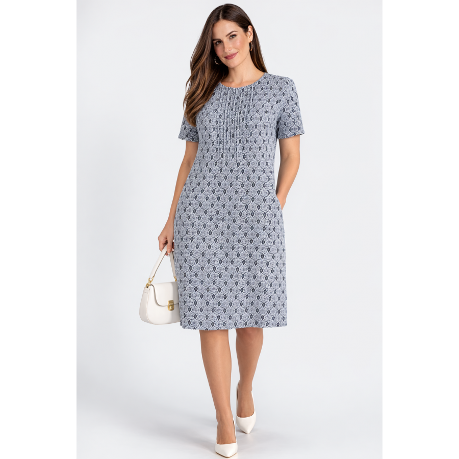 Rochie albă deschisă cu ornamente negre și buzunare practice 24136 / 2024 Rochie albă deschisă cu ornamente negre și buzunare practice 24136 / 2024