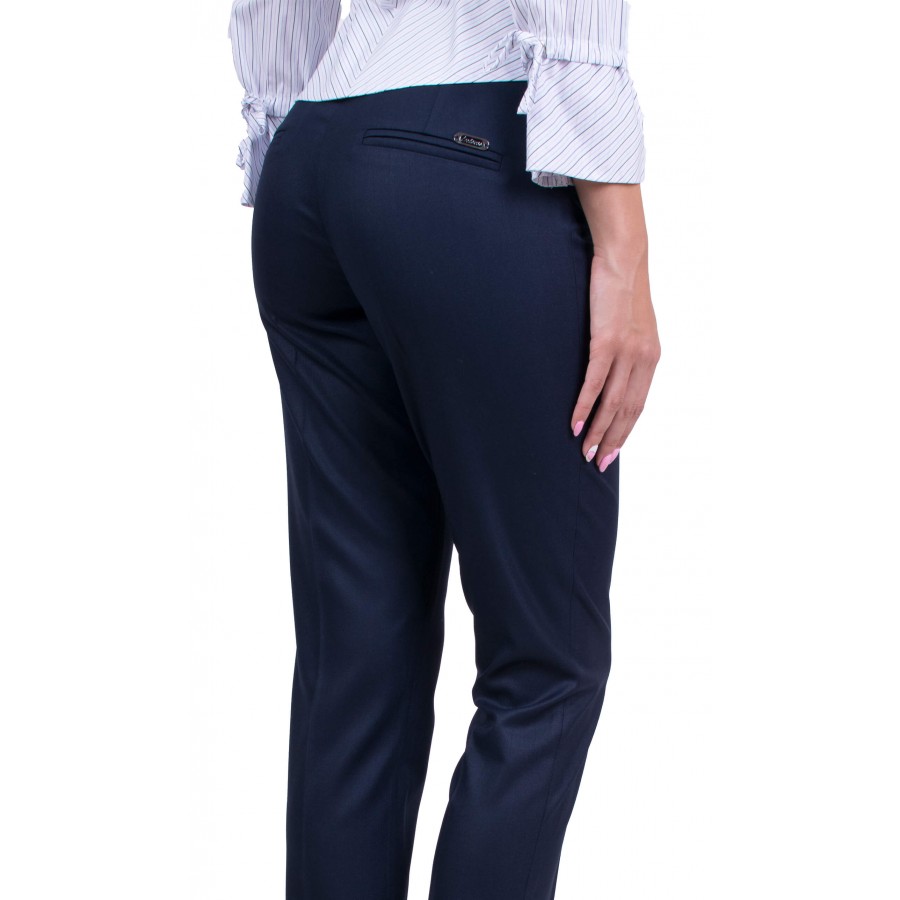 Дамски елегантен тъмно син панталон N 19512 / 2020