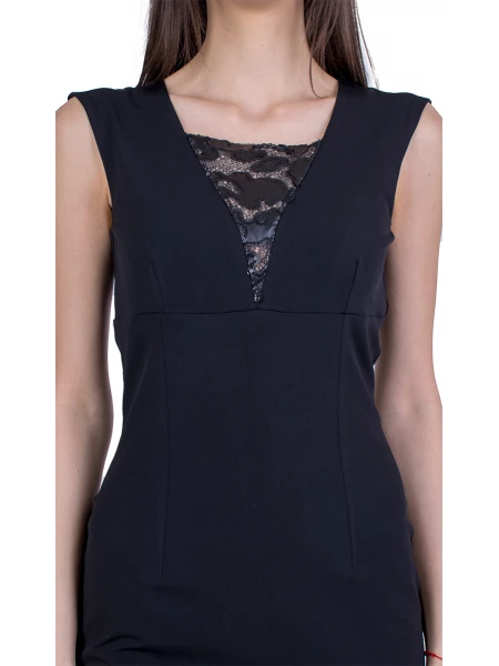 Черна Вталена Рокля 21150 / 2021 Черна Вталена Рокля 21150 / 2021