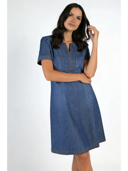 Лятна Дънкова Рокля от Тенсел с Декоративни Шевове и Джобове 25123 / 2025