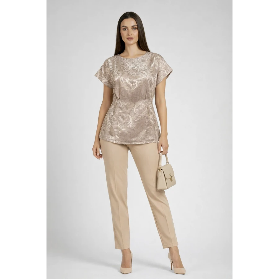 Стилна Бежова Блуза с Елегантна Щампа 26101 / 2026
