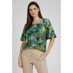 Елегантна Блуза с Цветна Щампа - Зелено Вдъхновение 26115 / 2026 Елегантна Блуза с Цветна Щампа - Зелено Вдъхновение 26115 / 2026
