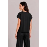 Черен Дамски Комплект от Тенсел с Блуза и Широк Панталон 26131 - 128 black / 2026 Черен Дамски Комплект от Тенсел с Блуза и Широк Панталон 26131 - 128 black / 2026