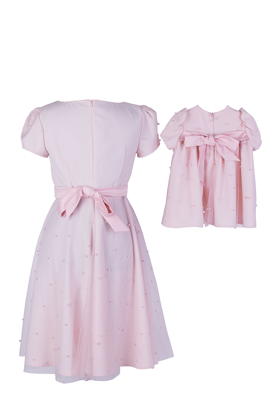 Set Rochie Mamă și Fiică – Roz Bej cu Tul și Perle 25701 - 702 / 2025 Set Rochie Mamă și Fiică – Roz Bej cu Tul și Perle 25701 - 702 / 2025