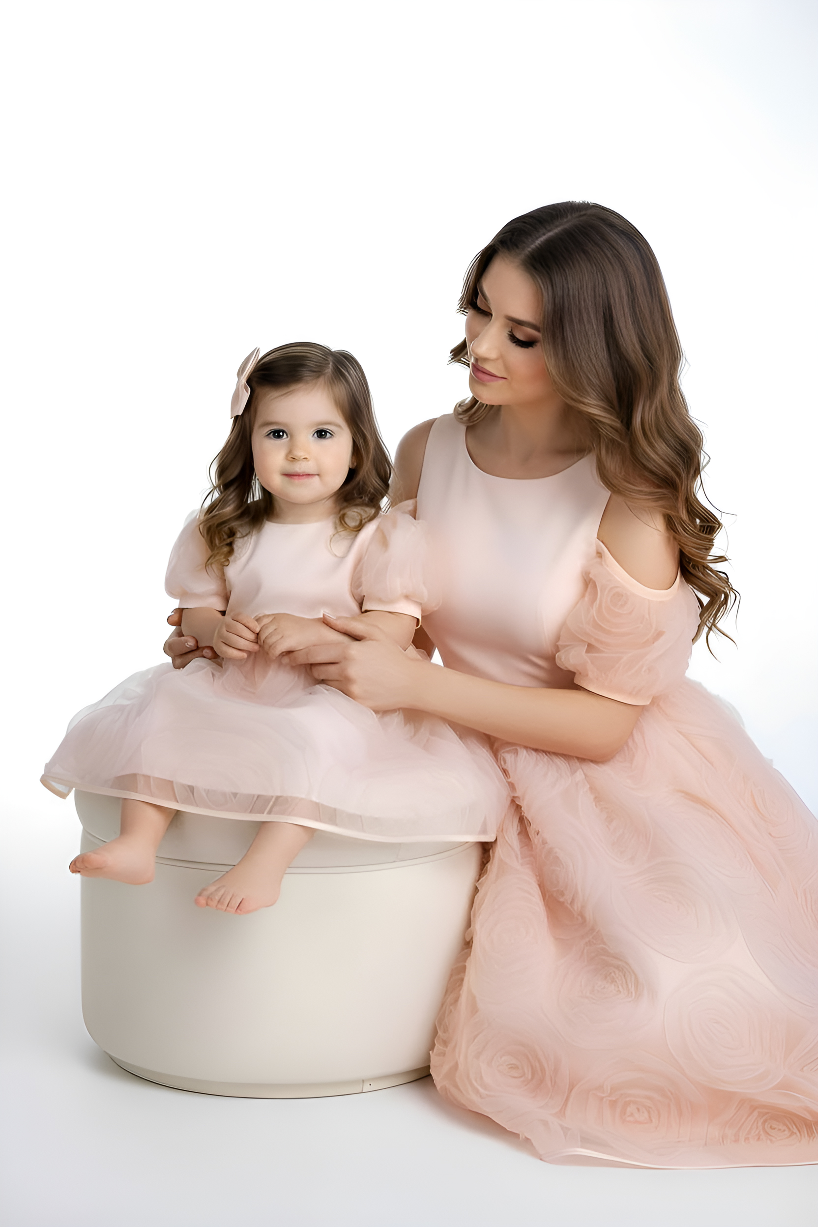Set Rochie Mamă și Fiică în Culoare Pudră - Tandrețe și Eleganță 25704 - 703 / 2025 Set Rochie Mamă și Fiică în Culoare Pudră - Tandrețe și Eleganță 25704 - 703 / 2025