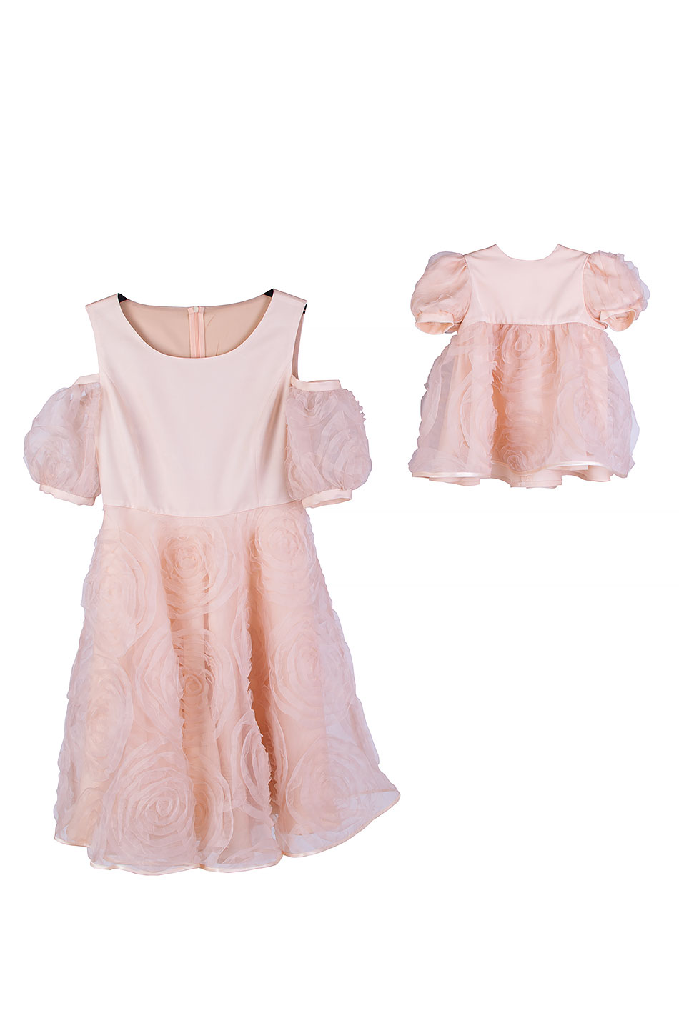 Set Rochie Mamă și Fiică în Culoare Pudră - Tandrețe și Eleganță 25704 - 703 / 2025 Set Rochie Mamă și Fiică în Culoare Pudră - Tandrețe și Eleganță 25704 - 703 / 2025
