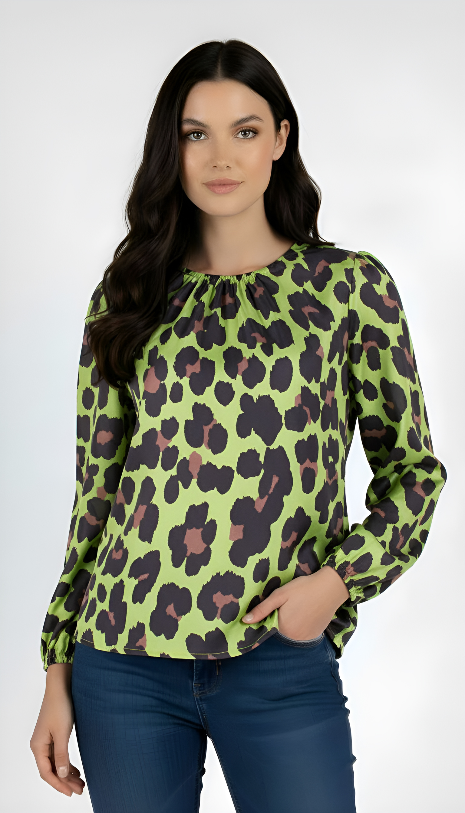Leopar Desenli İpek Kadın Bluz – Lüks ve Rahatlık 24538 / 2025 Leopar Desenli İpek Kadın Bluz – Lüks ve Rahatlık 24538 / 2025