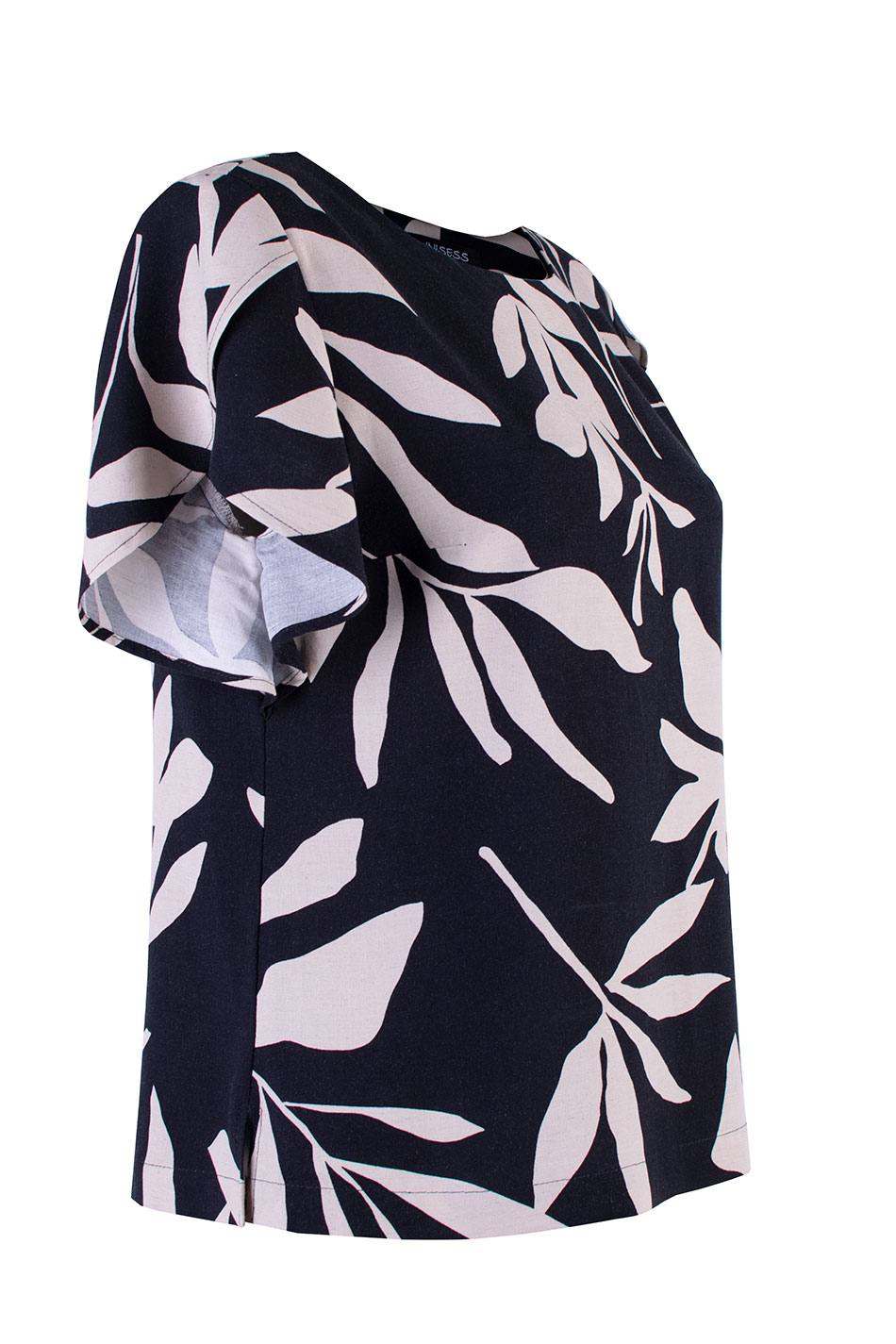 Airy Women's Summer Blouse with Floral Pattern 25133 / 2025 Airy Women's Summer Blouse with Floral Pattern 25133 / 2025