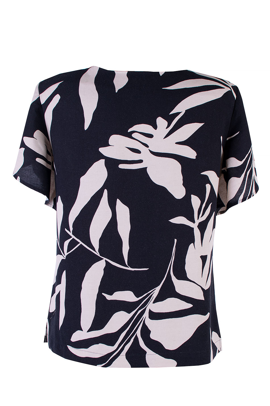 Airy Women's Summer Blouse with Floral Pattern 25133 / 2025 Airy Women's Summer Blouse with Floral Pattern 25133 / 2025